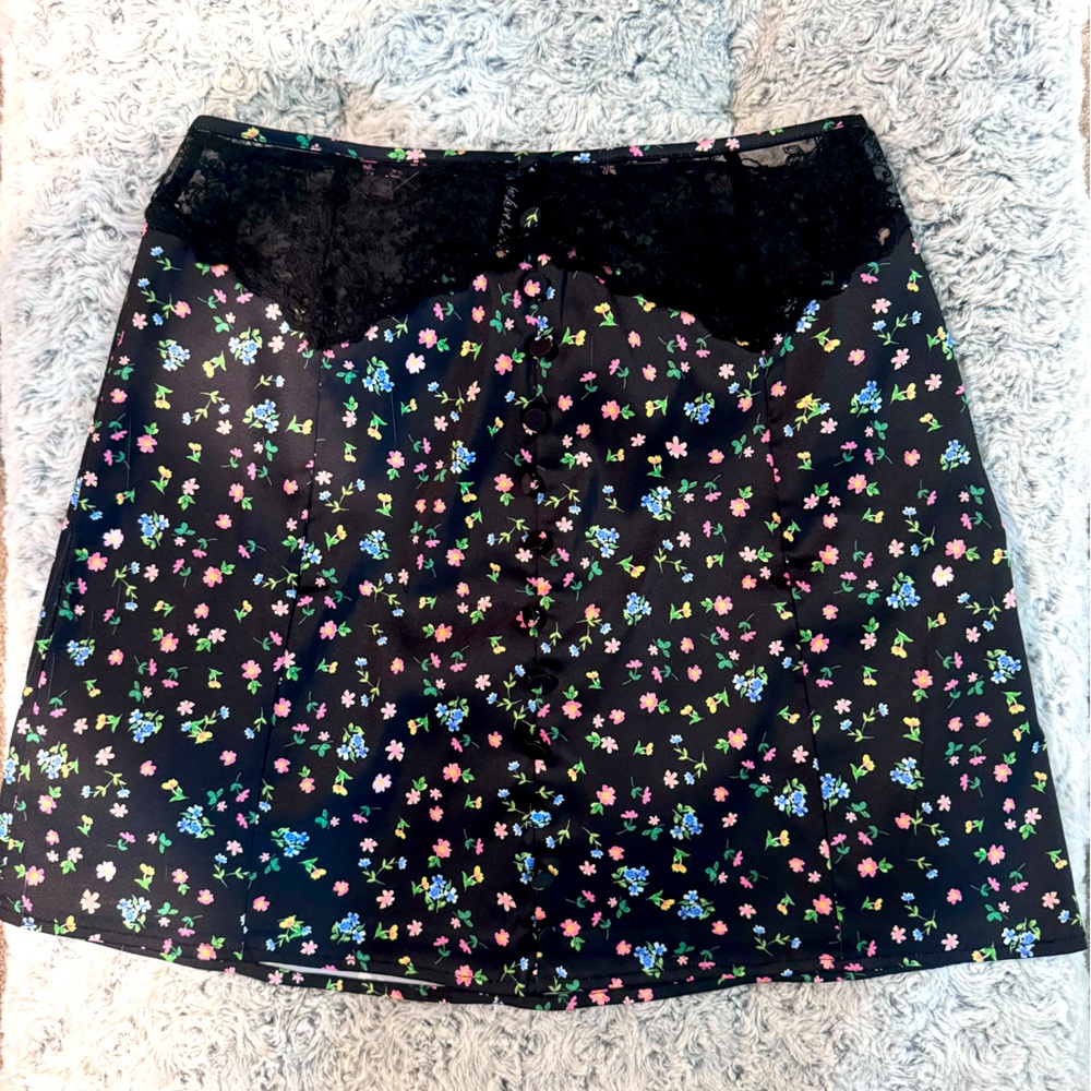 For Love and Lemons Floral Black Lace Skirt Size Small NWOT